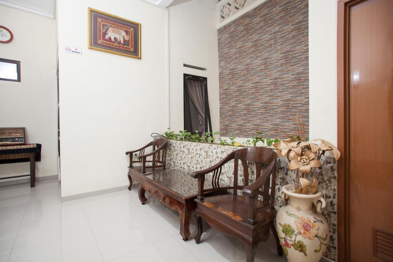 Reddoorz Syariah Near Singha Merjosari Park Malang Extérieur photo